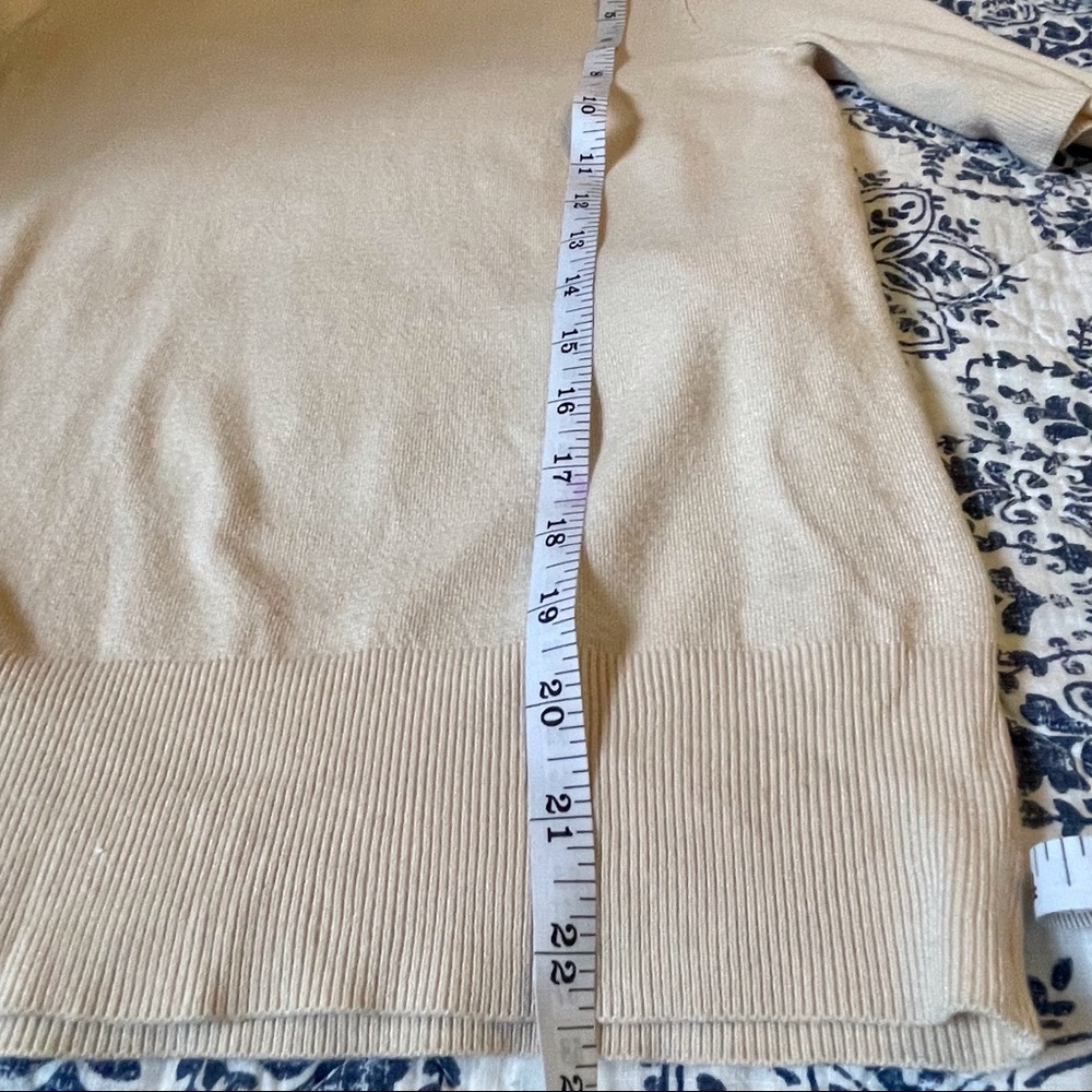 Zara Beige Basic Knit short sleeve sweater with gold buttons size S - Picture 7 of 9